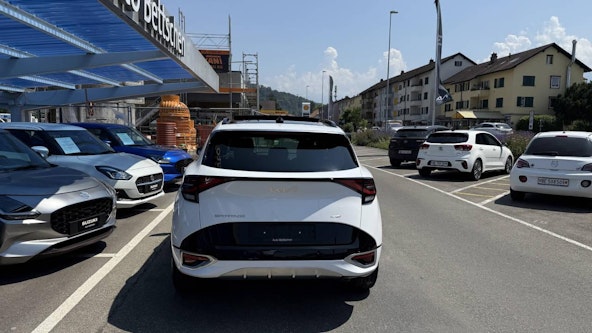 Vehicle image 4 Vehicle image 4