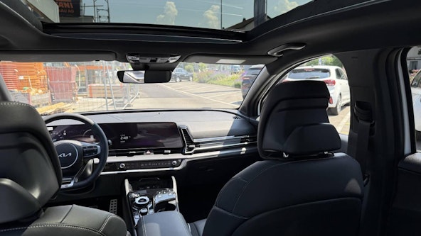 Vehicle image 9 Vehicle image 9