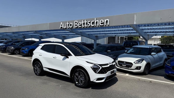 First vehicle image First vehicle image