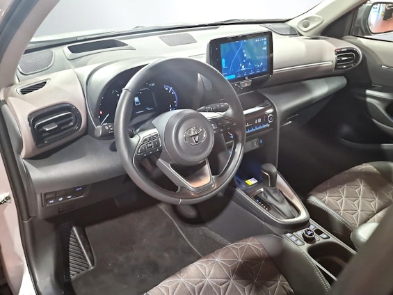 Vehicle image 8