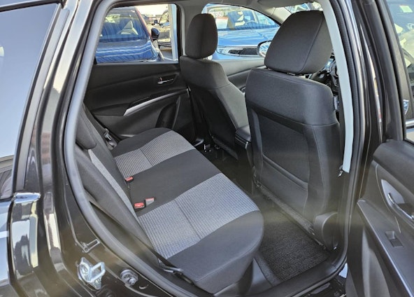 Vehicle image 9 Vehicle image 9