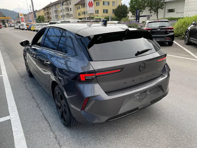 Opel Astra 1.2 T 130 Swiss Plus