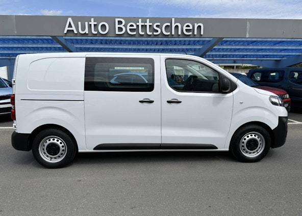 Vehicle image 6 Vehicle image 6