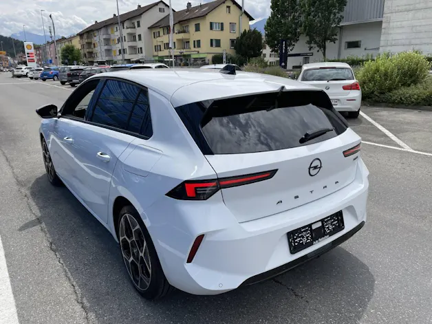 Opel Astra 1.6 T PHEV 180 Swiss Plus