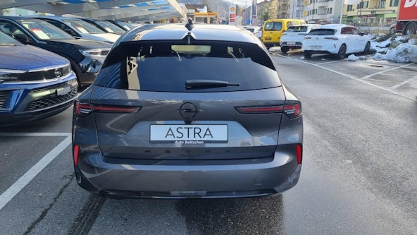 Vehicle image 4 Vehicle image 4