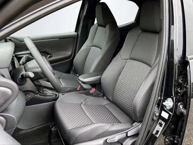 Toyota Yaris 1.5 VVT-i HSD Premium