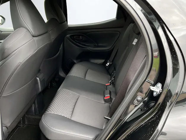 Toyota Yaris 1.5 VVT-i HSD Premium