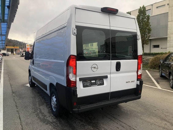 Vehicle image 4 Vehicle image 4