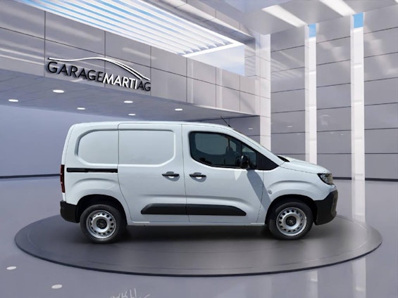 Vehicle image 2 Vehicle image 2