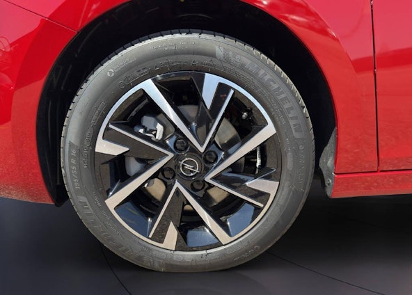 Vehicle image 6 Vehicle image 6