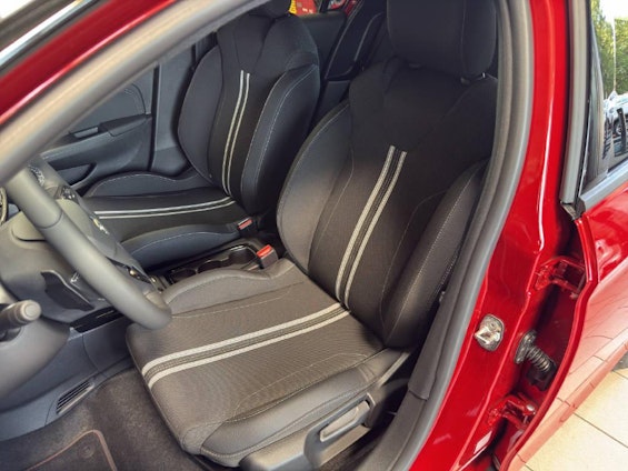 Vehicle image 9 Vehicle image 9