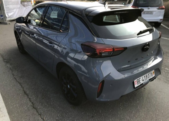 Vehicle image 3 Vehicle image 3