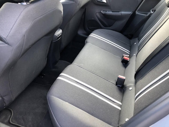 Vehicle image 7 Vehicle image 7