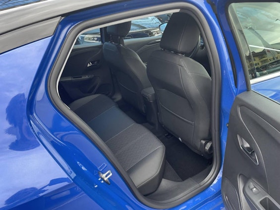 Vehicle image 8 Vehicle image 8