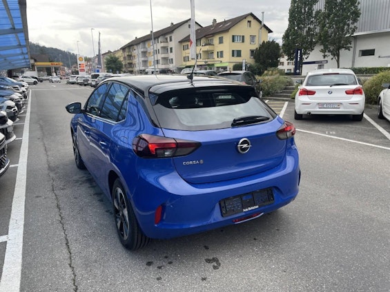 Vehicle image 3 Vehicle image 3