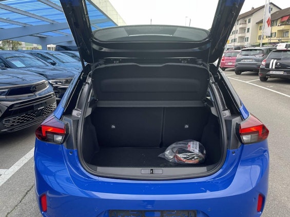 Vehicle image 9 Vehicle image 9