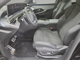 Peugeot E-3008 Launch Edition 4x4