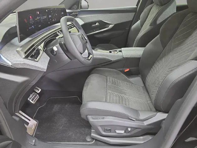 Peugeot E-3008 Launch Edition 4x4