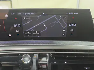 Peugeot E-3008 Launch Edition 4x4