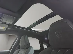 Peugeot E-3008 Launch Edition 4x4