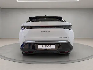 Peugeot E-3008 Launch Edition 4x4