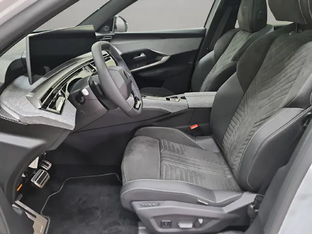 Peugeot E-3008 Launch Edition 4x4