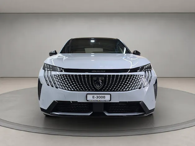 Peugeot E-3008 Launch Edition 4x4