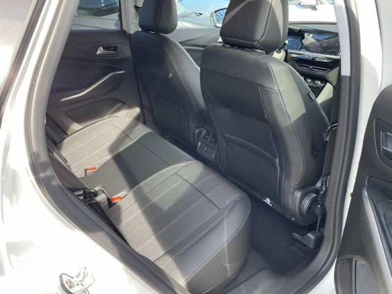 Vehicle image 8 Vehicle image 8