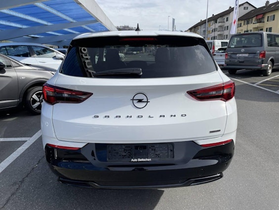 Vehicle image 4 Vehicle image 4