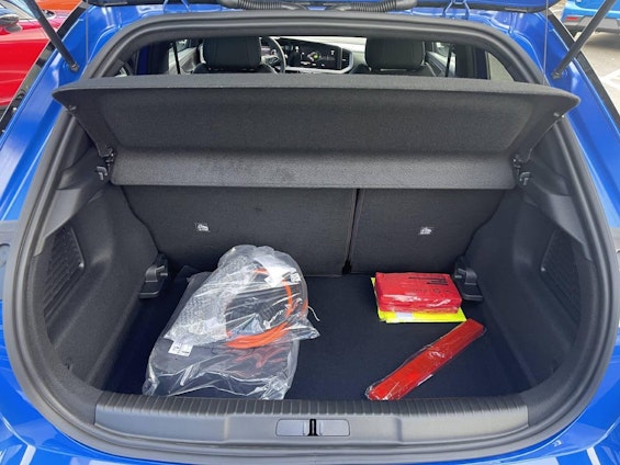 Vehicle image 10 Vehicle image 10