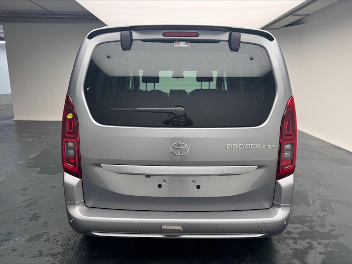 Vehicle image TOYOTA PROACE CITY VERSO