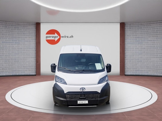 Vehicle image 5 Vehicle image 5