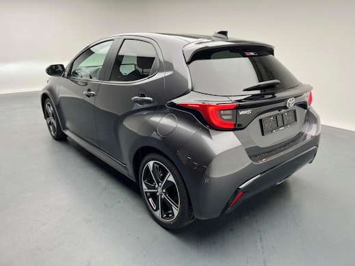 TOYOTA Yaris 1.5 VVT-i HSD Premium 3