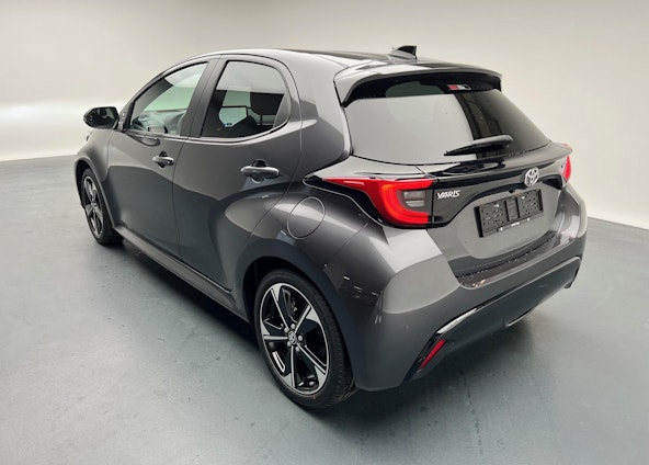 Vehicle image 3 Vehicle image 3