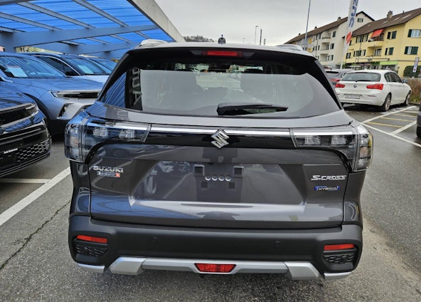 Vehicle image 4 Vehicle image 4