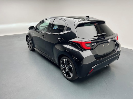 TOYOTA Yaris 1.5 VVT-i HSD Premium 3