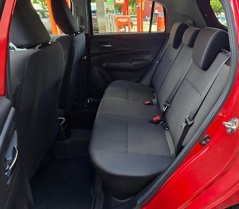 Vehicle image 21
