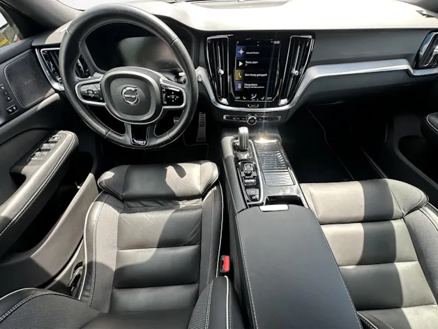 Volvo V60 2.0 T6 TE R-Design eAWD
