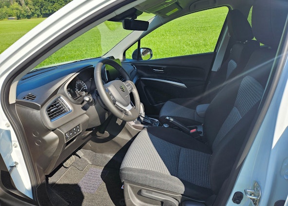 Vehicle image 4 Vehicle image 4