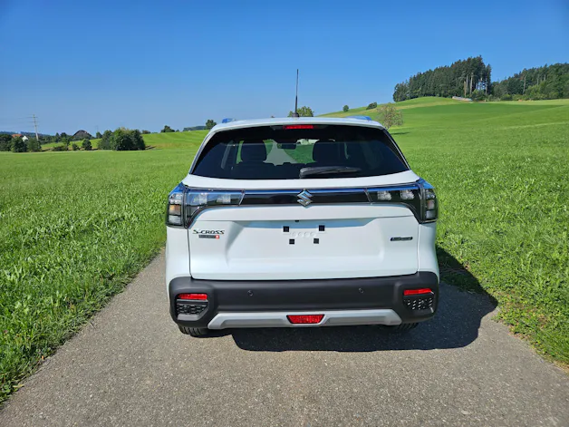 Suzuki S-Cross 1.4 T Compact+ Hybrid 4x4