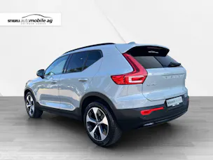 Volvo XC40 2.0 B3 MH Plus Dark