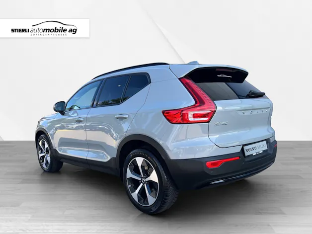 Volvo XC40 2.0 B3 MH Plus Dark
