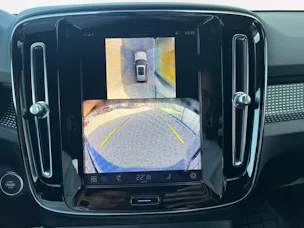 Volvo XC40 2.0 B3 MH Plus Dark