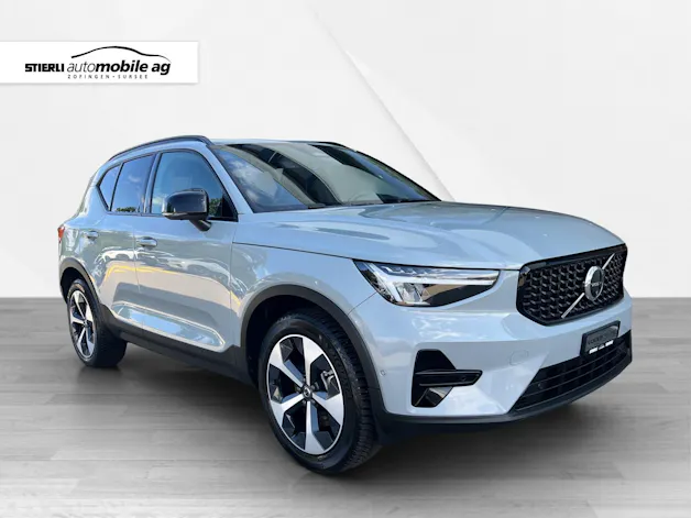Volvo XC40 2.0 B3 MH Plus Dark