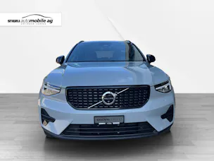 Volvo XC40 2.0 B3 MH Plus Dark