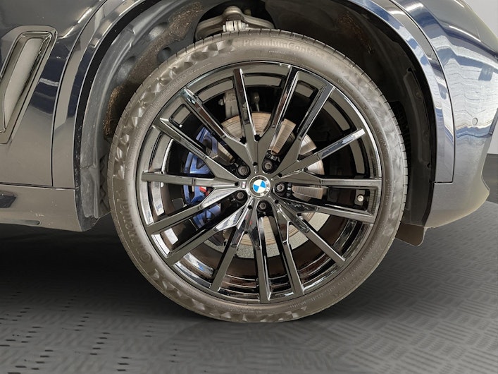 Vehicle image BMW X5