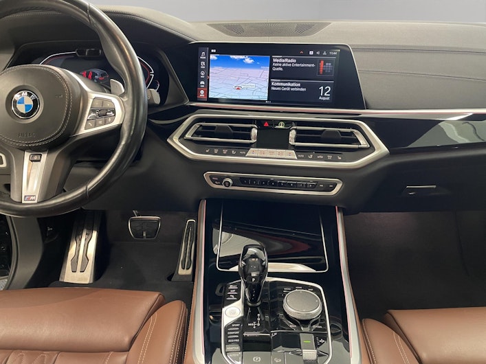 Vehicle image BMW X5