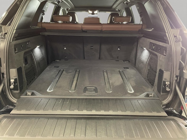 Vehicle image BMW X5