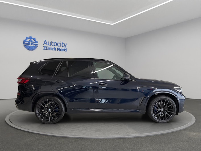 Vehicle image BMW X5