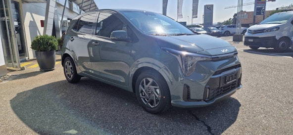 Vehicle image 14 Vehicle image 14